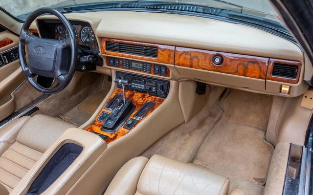 Jaguar Xjs image 4