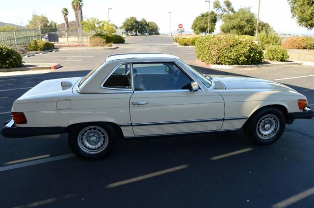 Mercedes Benz 380 image 3