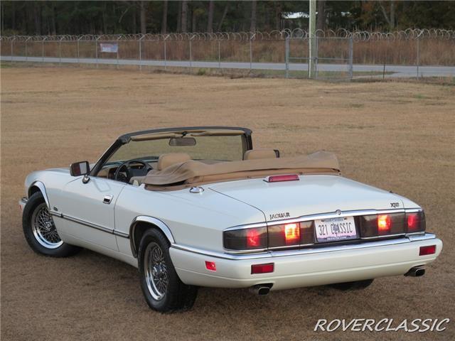 Jaguar Xjs image 1