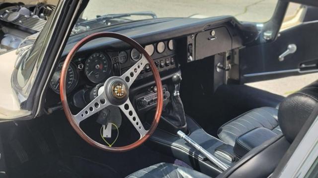 Jaguar E-Type image 4