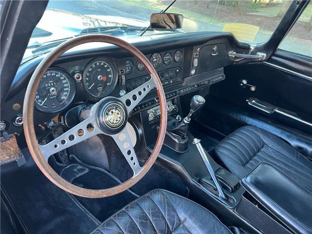 Jaguar E-Type image 3