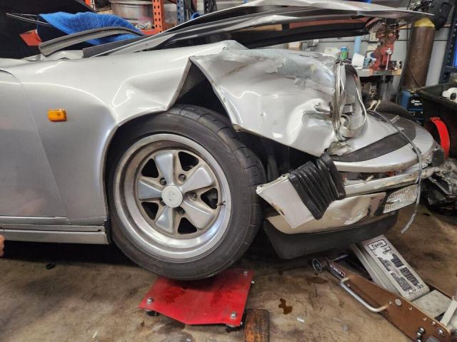 Porsche 911 image 4