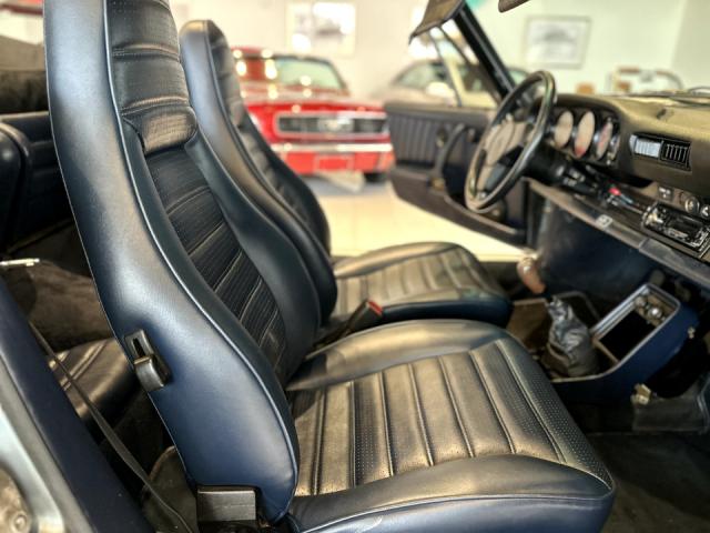 Porsche 911 image 2