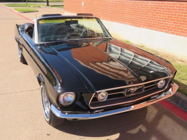 Ford Mustang image 7