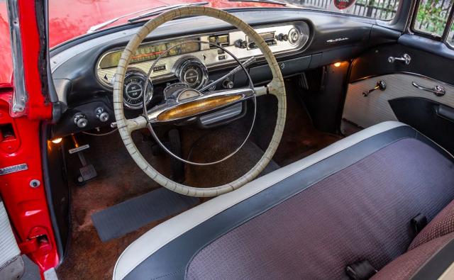 Pontiac Star Chief image 2