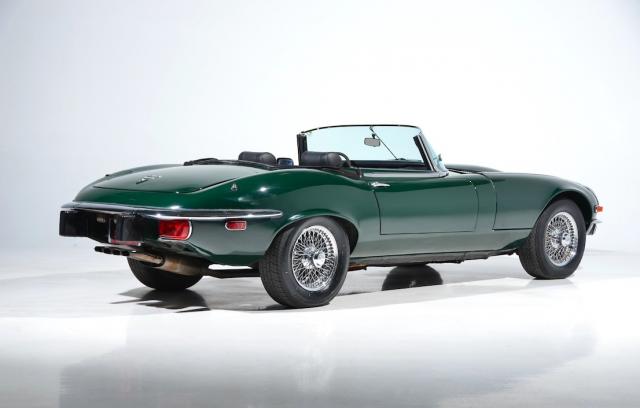 Jaguar E-Type image 1