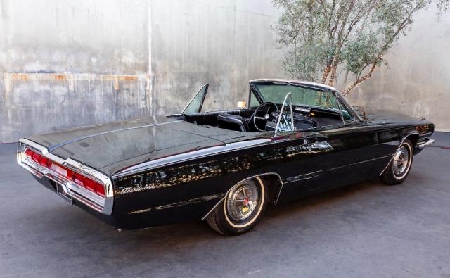 Ford Thunderbird image 4