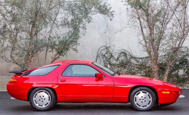 Porsche 928 image 3