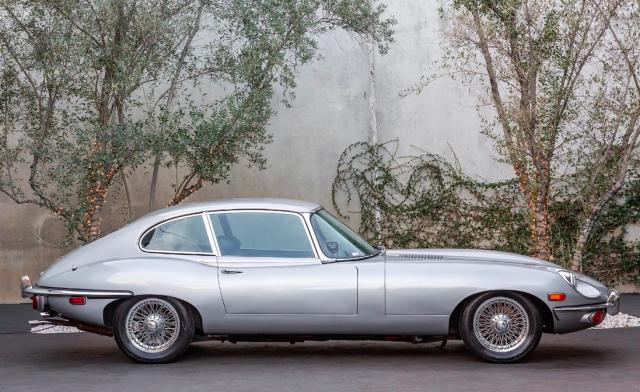 Jaguar E-Type image 2