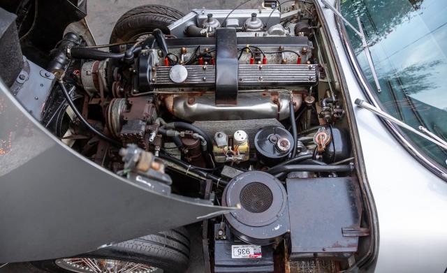 Jaguar E-Type image 4