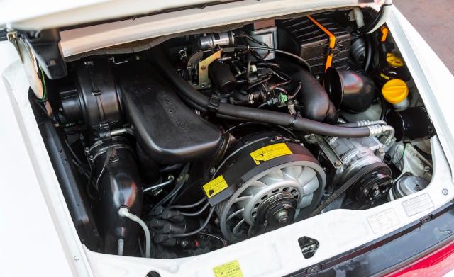 Porsche 964 image 2