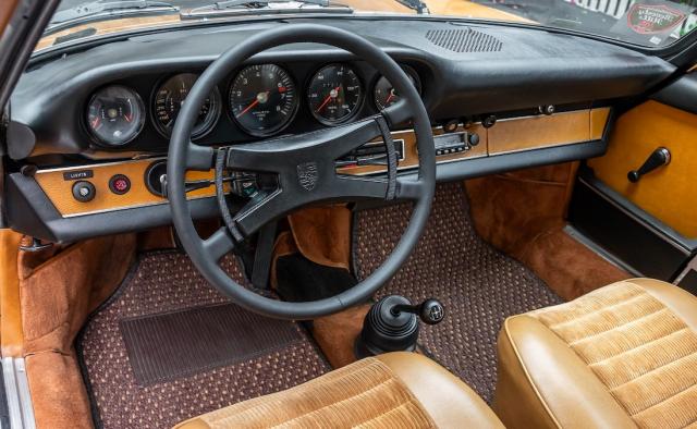 Porsche 911 image 1