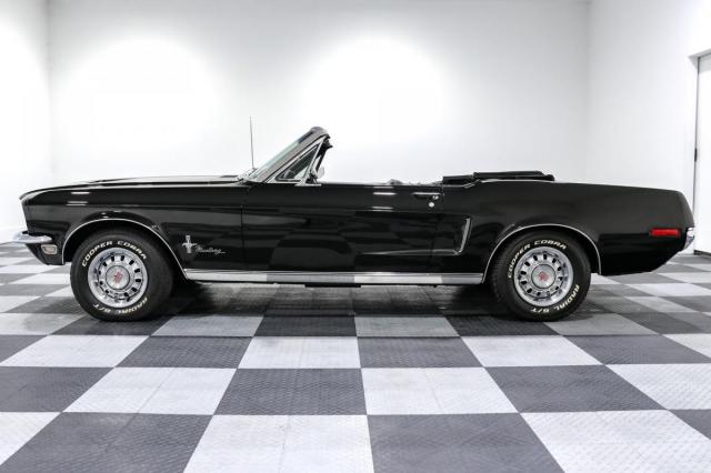 Ford Mustang image 1