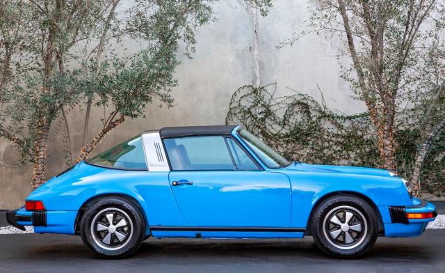 Porsche 911 image 1