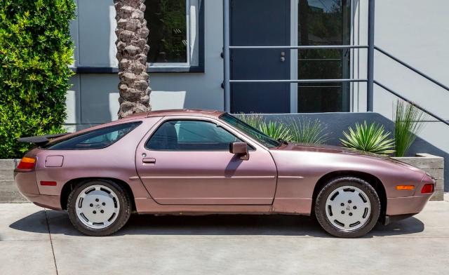 Porsche 928 image 3