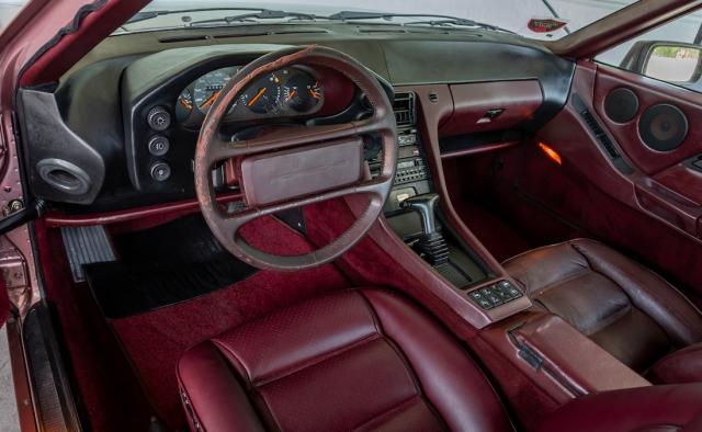 Porsche 928 image 1