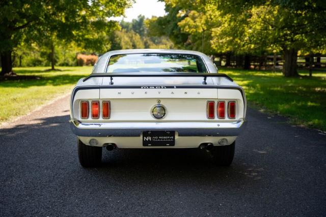 Ford Mustang image 3