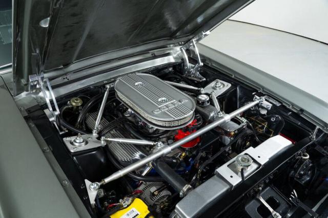 Ford Mustang image 2