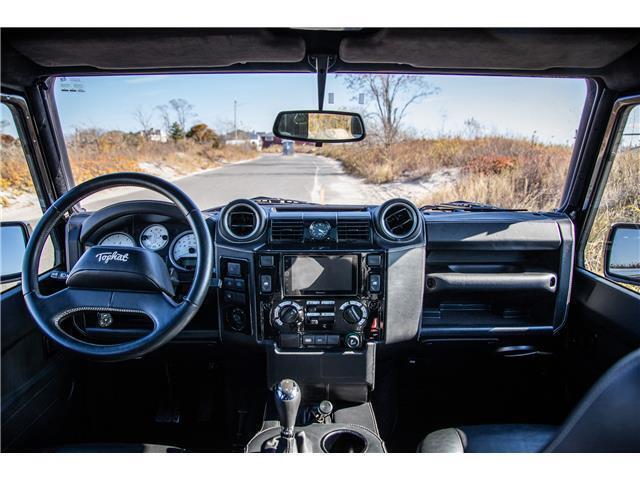 Land Rover Defender image 1