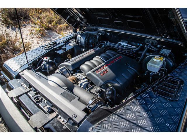 Land Rover Defender image 2
