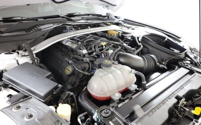 Ford Mustang image 4