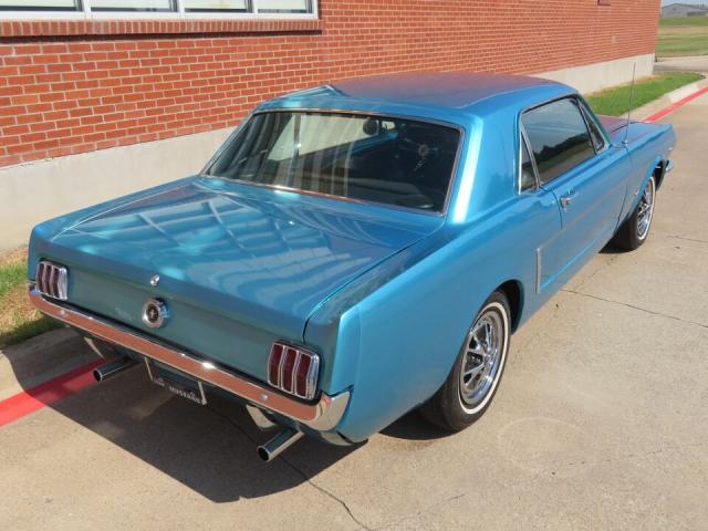 Ford Mustang image 3