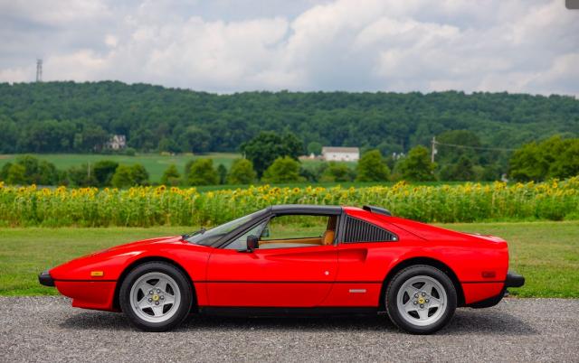 Ferrari 308 image 2