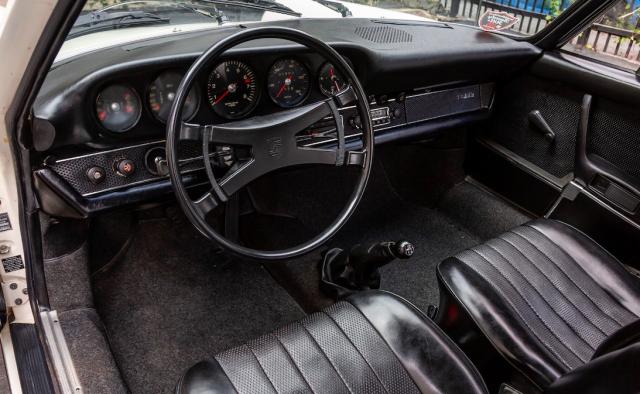 Porsche 911 image 4