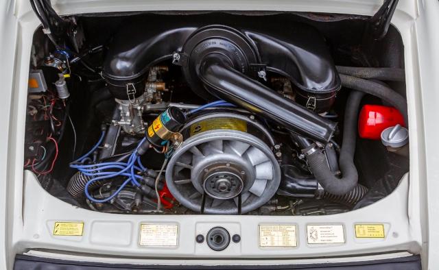 Porsche 911 image 3