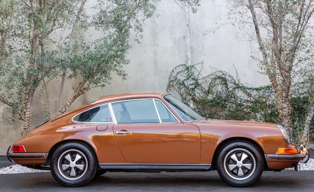 Porsche 911 image 4