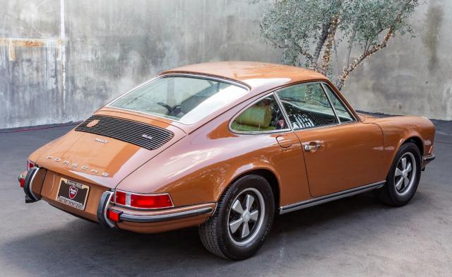 Porsche 911 image 1