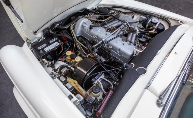 Mercedes Benz 280 image 2