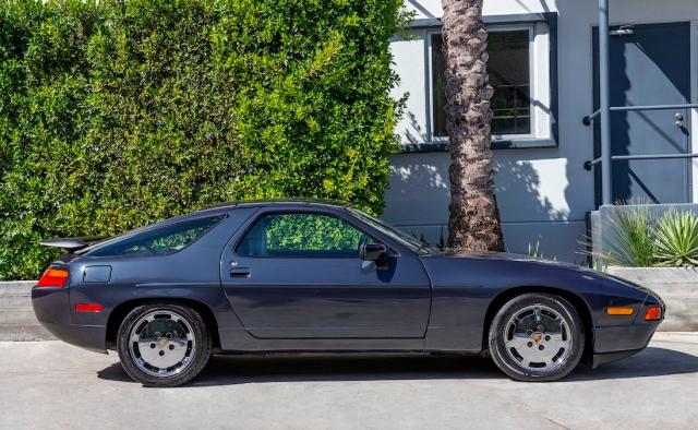 Porsche 928 image 1