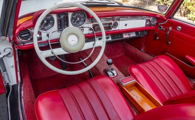 Mercedes Benz 230 image 2