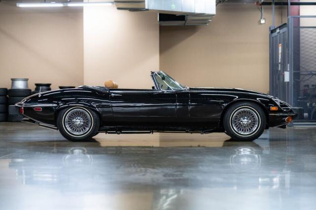 Jaguar E-Type image 2