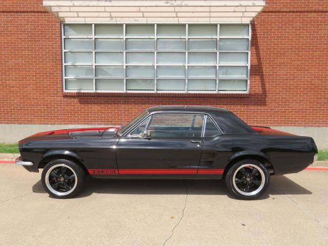 Ford Mustang image 2