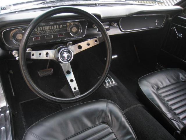 Ford Mustang image 3