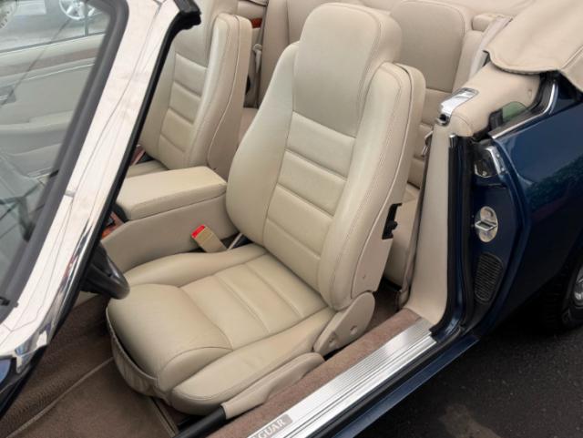 Jaguar Xjs image 9