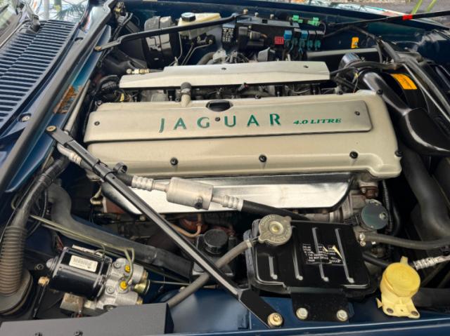 Jaguar Xjs image 8