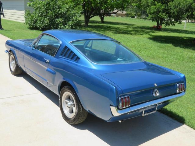 Ford Mustang image 5
