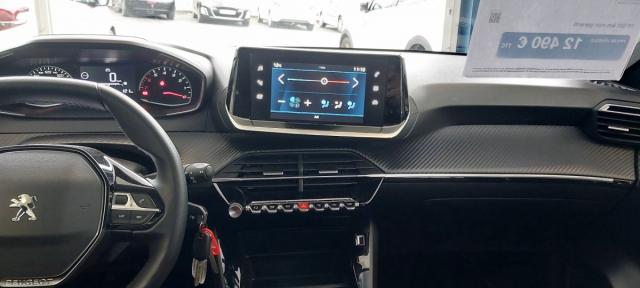 Peugeot 208 image 7