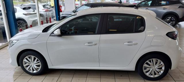 Peugeot 208 image 3