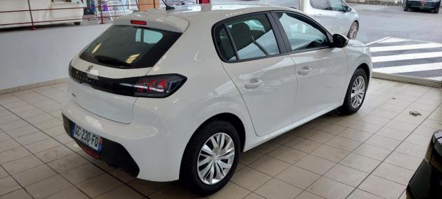 Peugeot 208 image 9