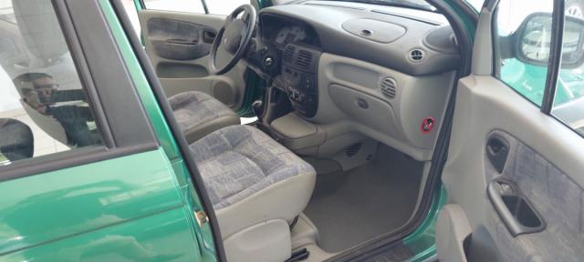 Renault Scénic image 2