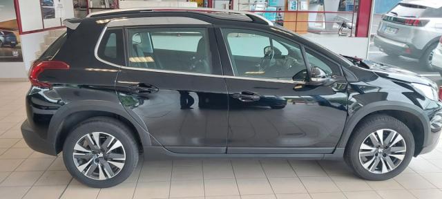 Peugeot 2008 image 8