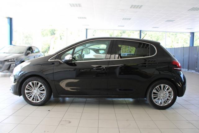 Peugeot 208 image 7
