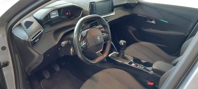 Peugeot 208 image 3