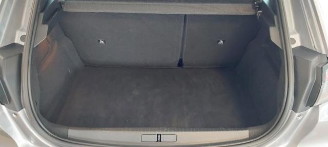 Peugeot 208 image 1