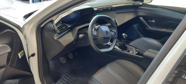 Peugeot 308 image 6