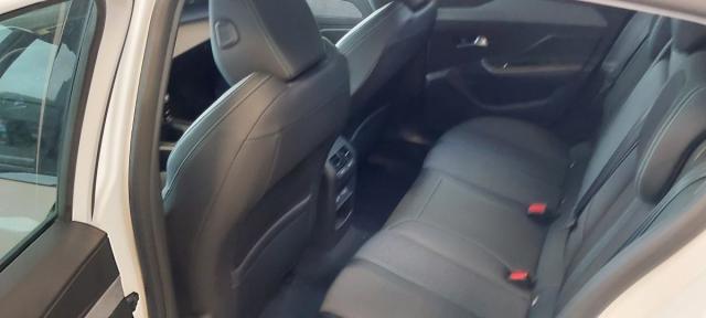 Peugeot 308 image 7
